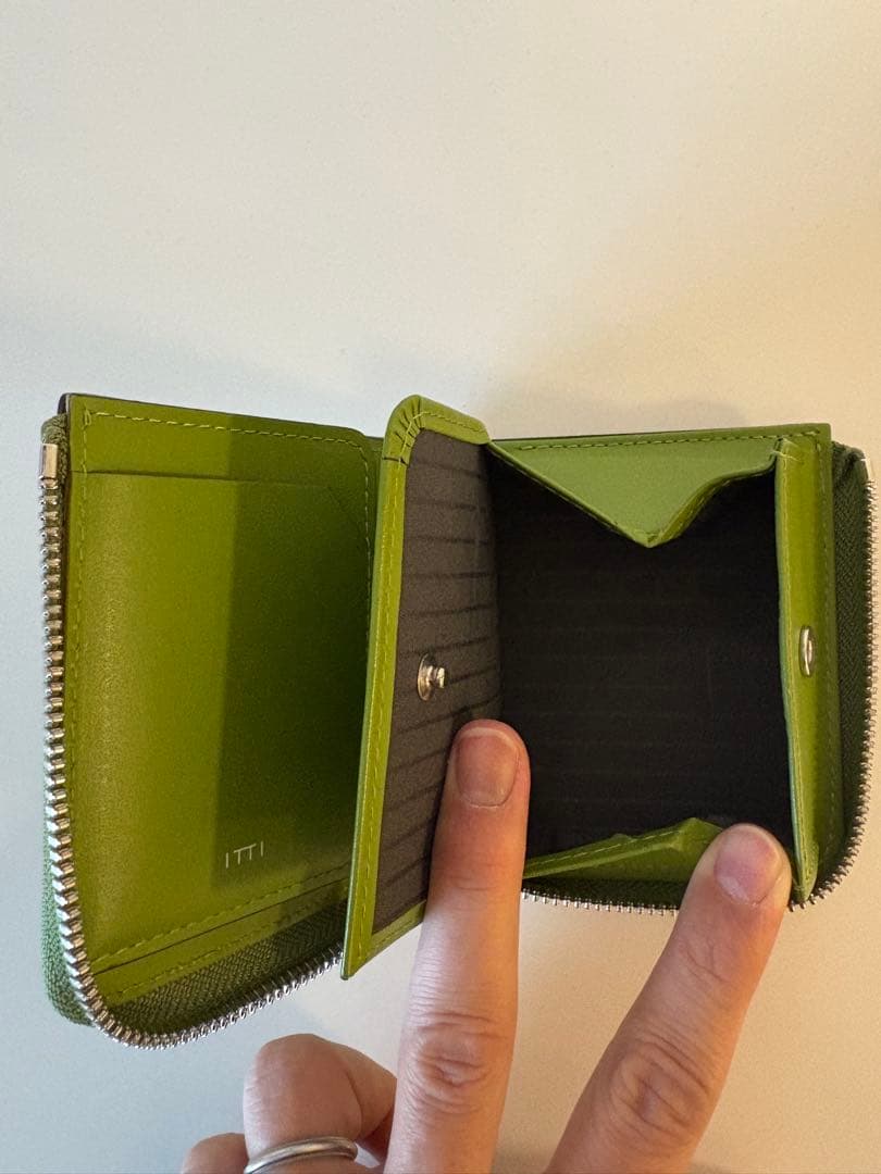 ITTI　イッチ　財布　(LIGHT GREEN)