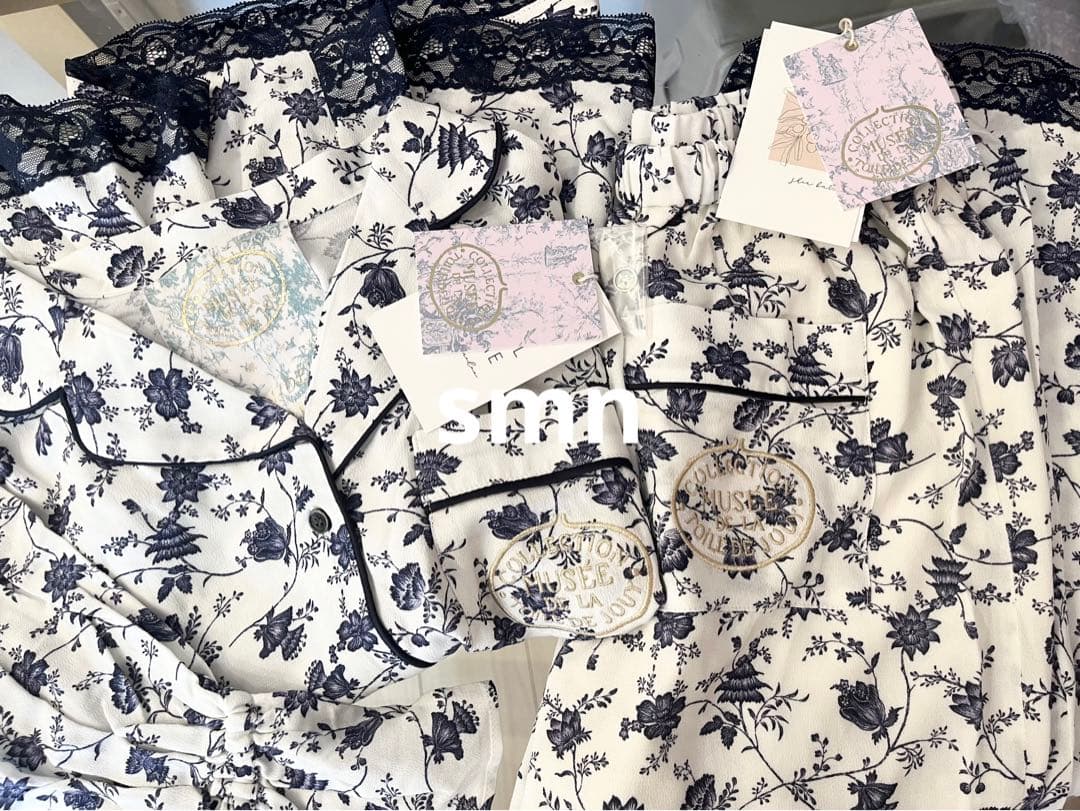 Musee de la Toile de Jouy 開襟シャツ　ロングパンツ