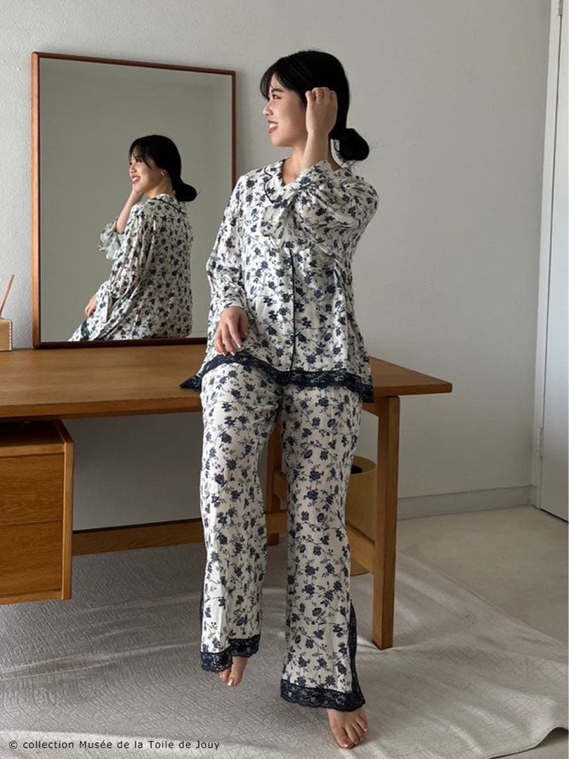 Musee de la Toile de Jouy 開襟シャツ　ロングパンツ