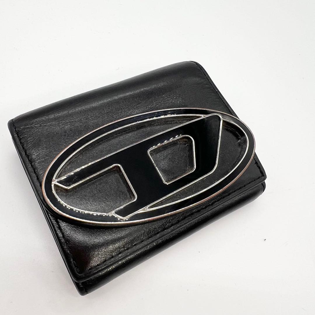 近年モデル✨DIESEL　三つ折り財布　Dロゴ　レザー　ブラック　コンパクト