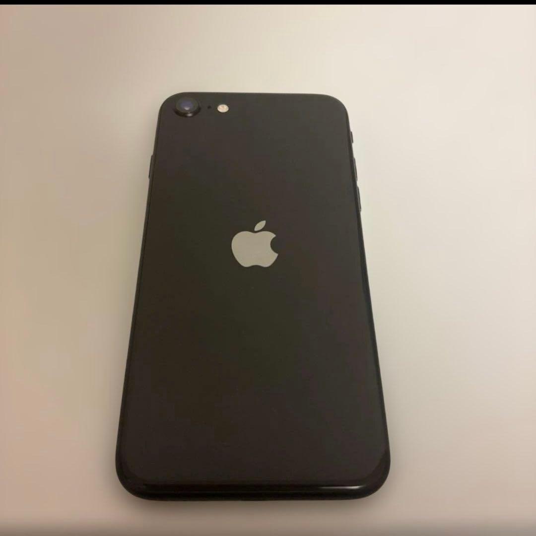 【美品】Apple iPhoneSE （第二世代） 本体