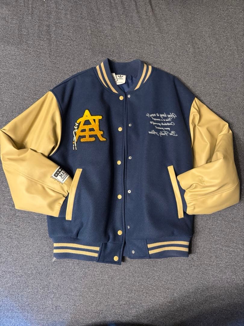 adidasネイビー ベージュ スタジャン、XLサイズ