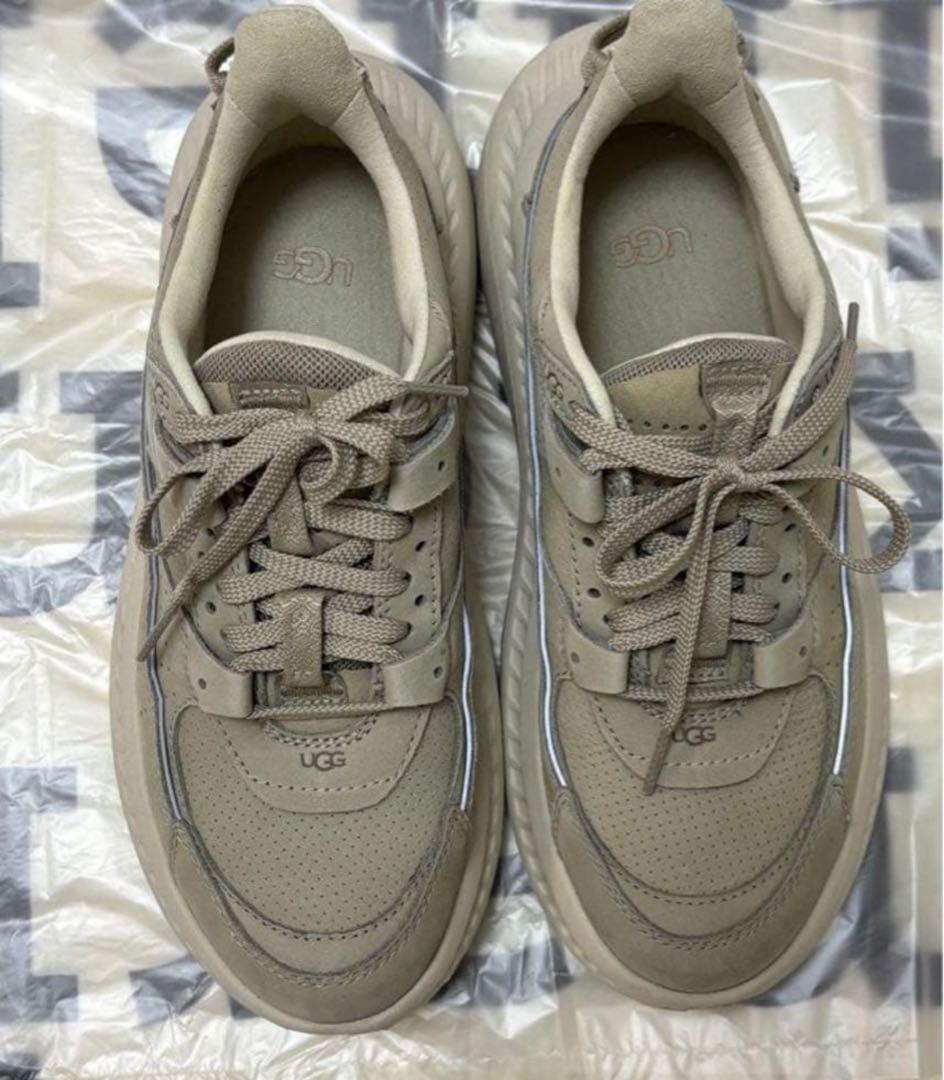 ★UGG スニーカー　美品　レディース24