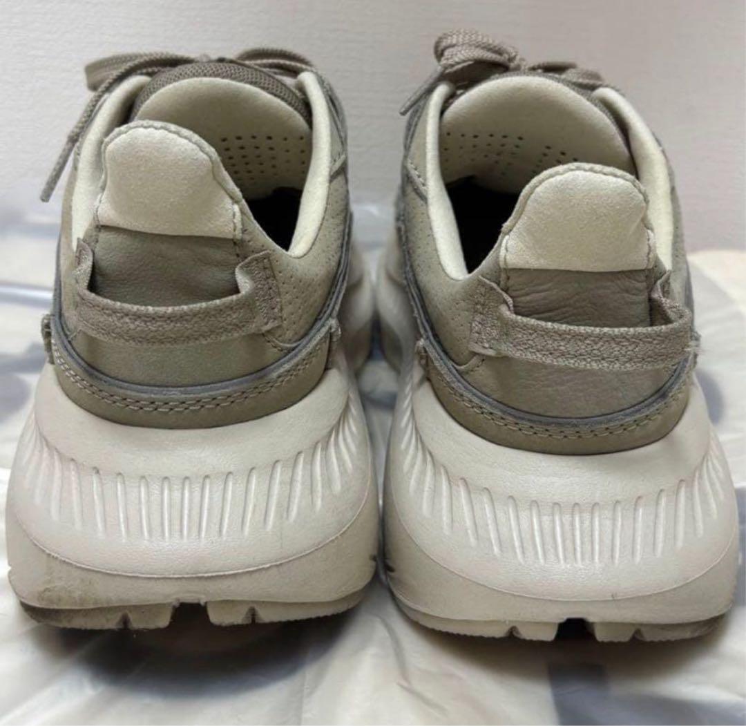 ★UGG スニーカー　美品　レディース24