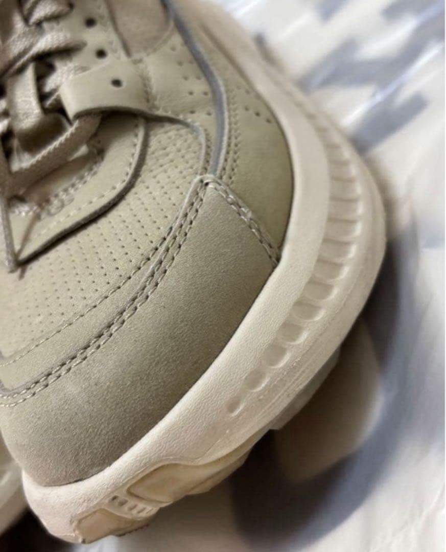 ★UGG スニーカー　美品　レディース24