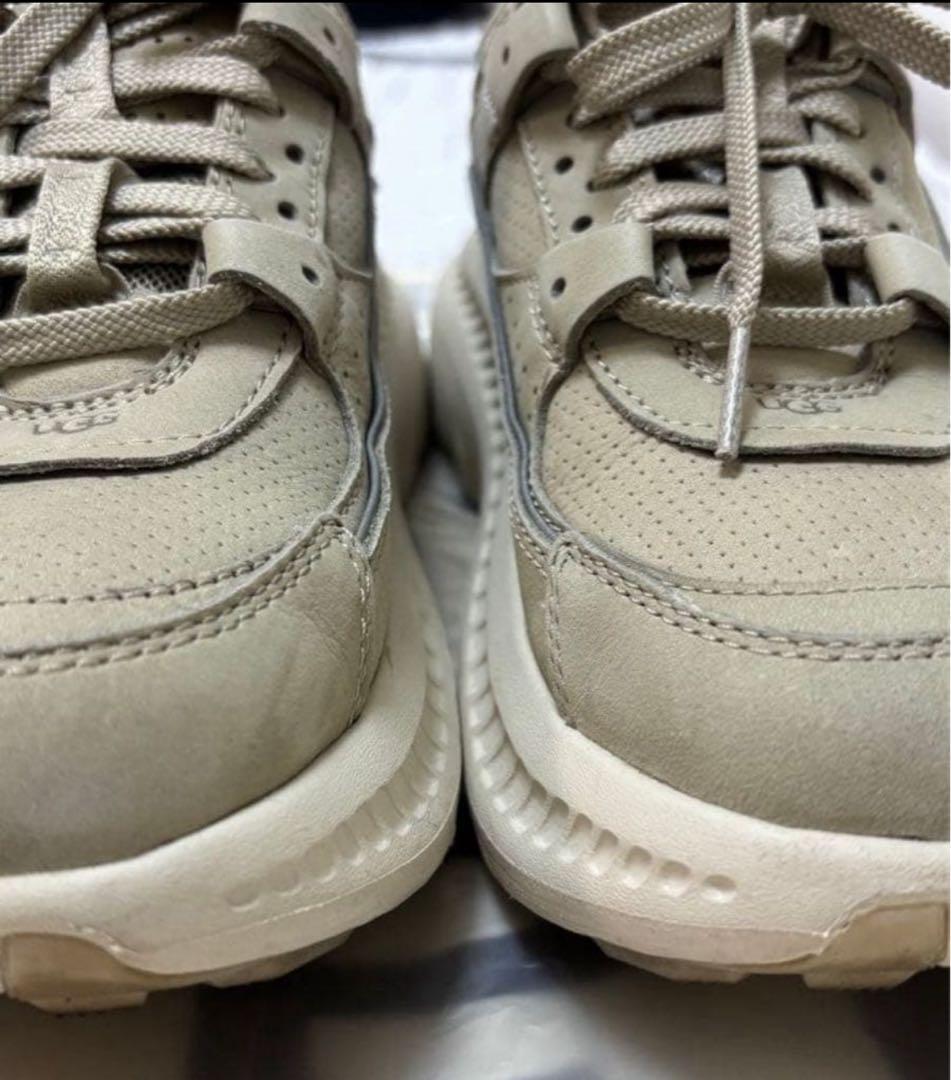 ★UGG スニーカー　美品　レディース24