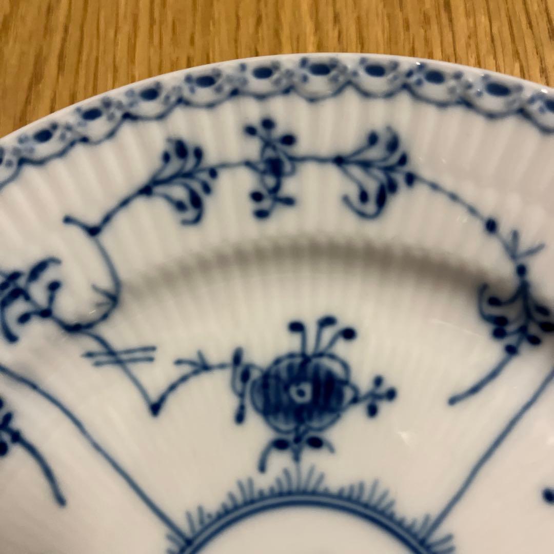 ブルーフルーテッド ハーフレースプレート 2枚