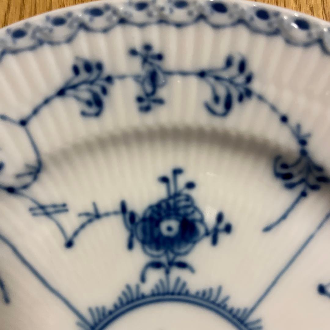 ブルーフルーテッド ハーフレースプレート 2枚