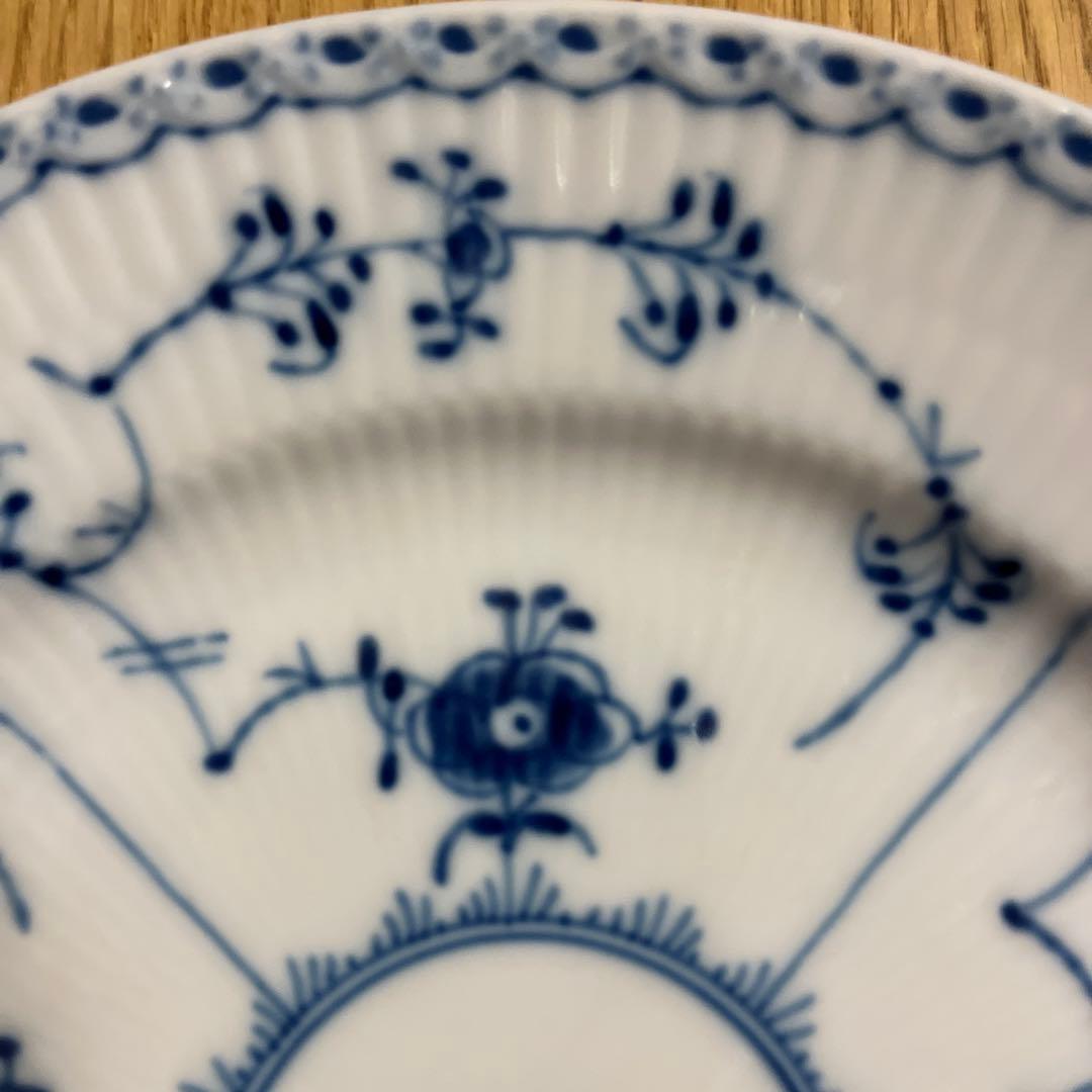 ブルーフルーテッド ハーフレースプレート 2枚