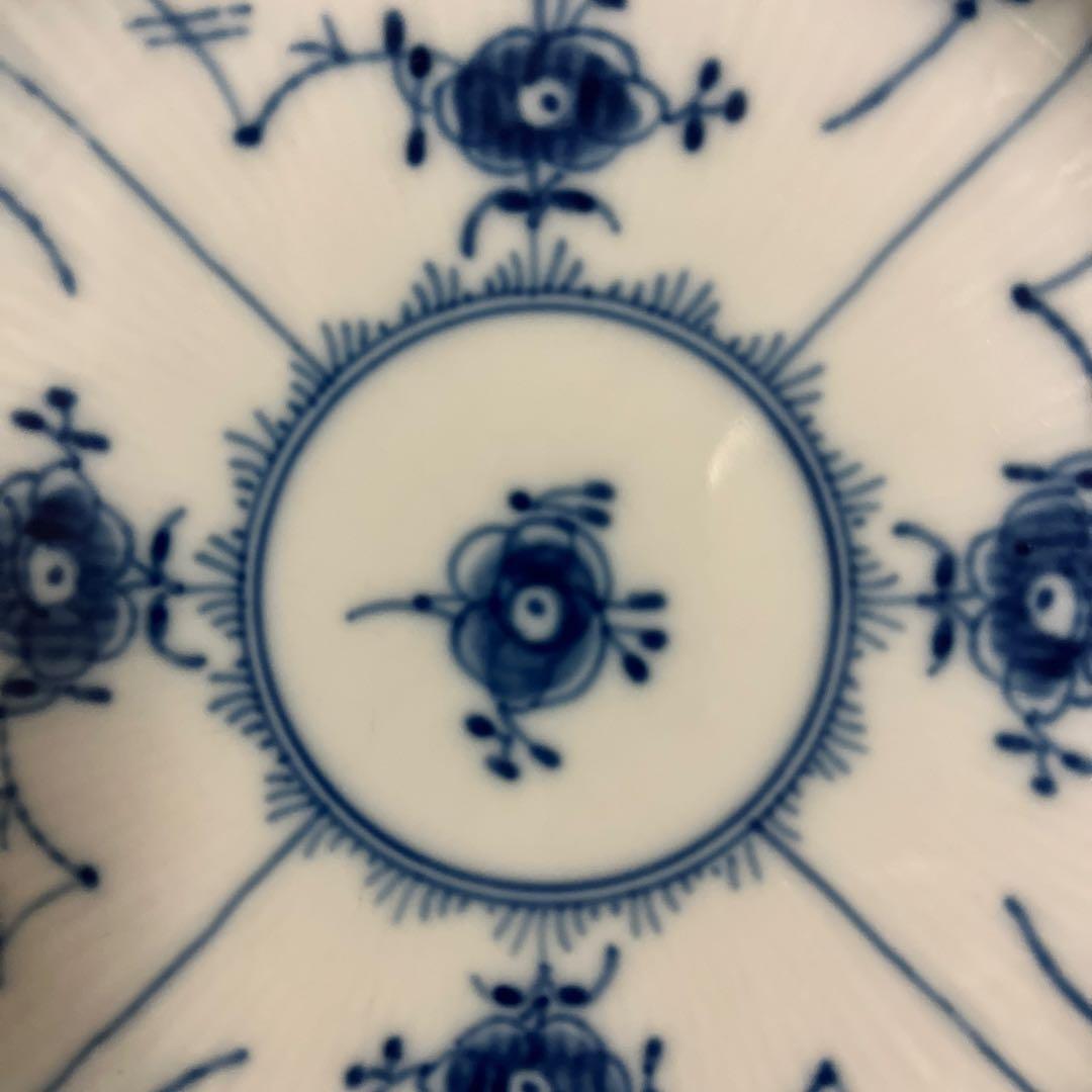 ブルーフルーテッド ハーフレースプレート 2枚