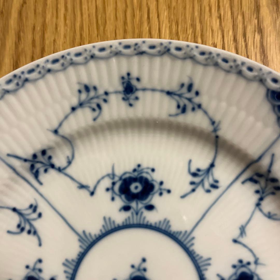 ブルーフルーテッド ハーフレースプレート 2枚