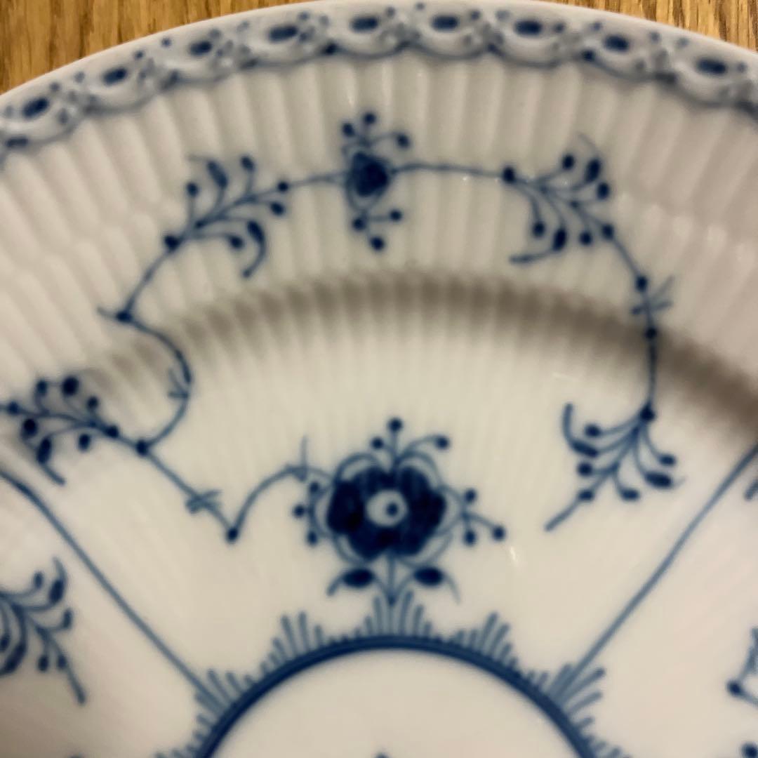 ブルーフルーテッド ハーフレースプレート 2枚