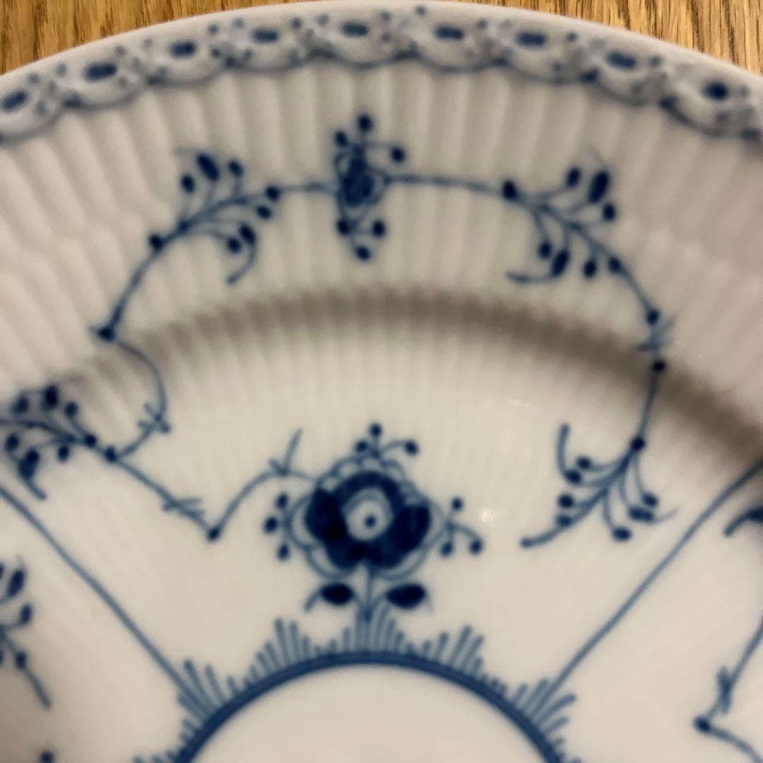 ブルーフルーテッド ハーフレースプレート 2枚