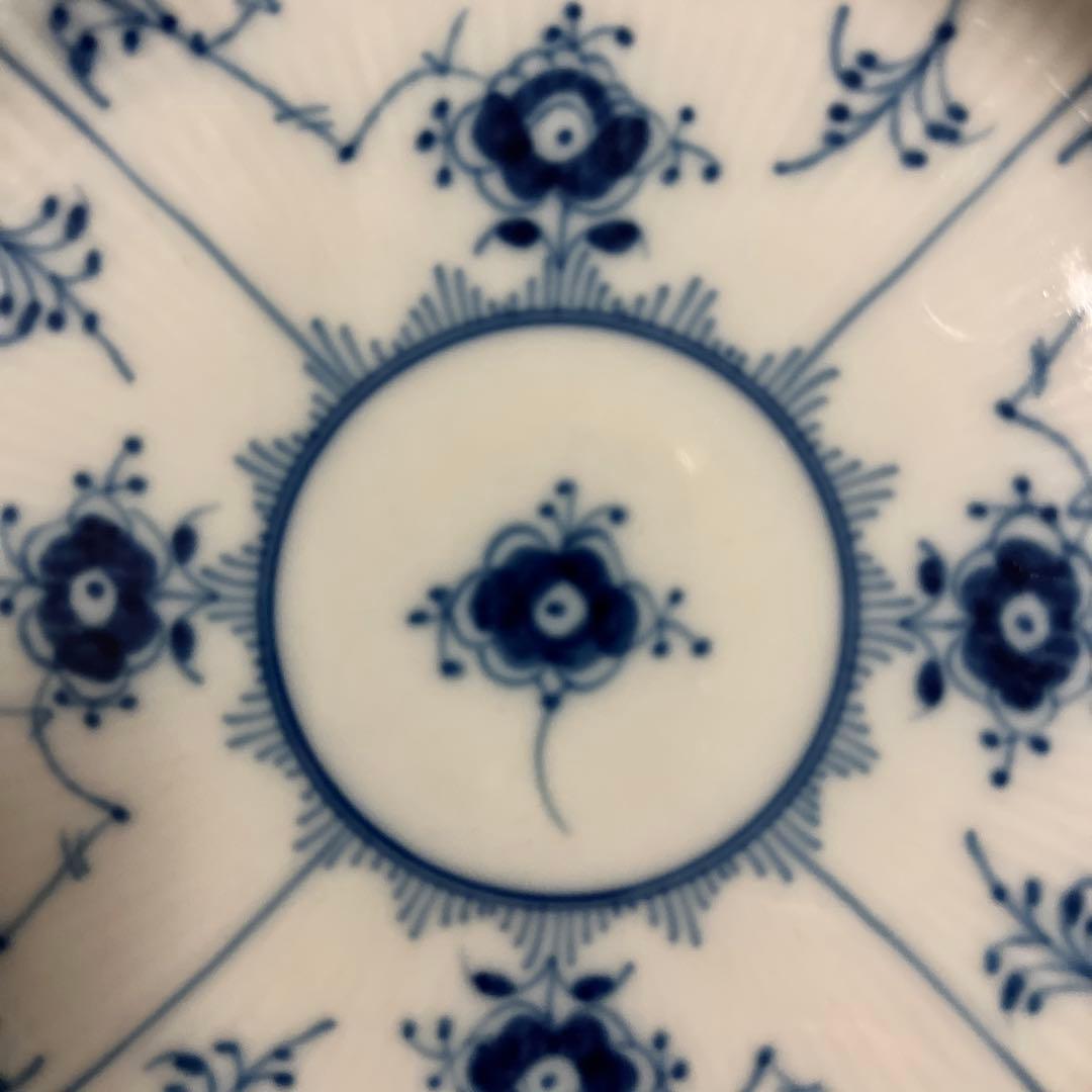 ブルーフルーテッド ハーフレースプレート 2枚