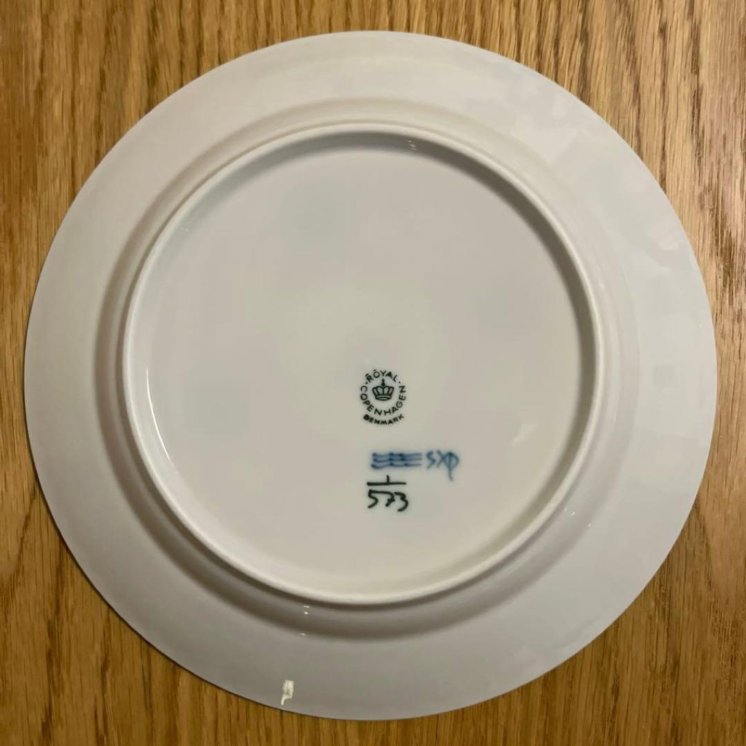 ブルーフルーテッド ハーフレースプレート 2枚