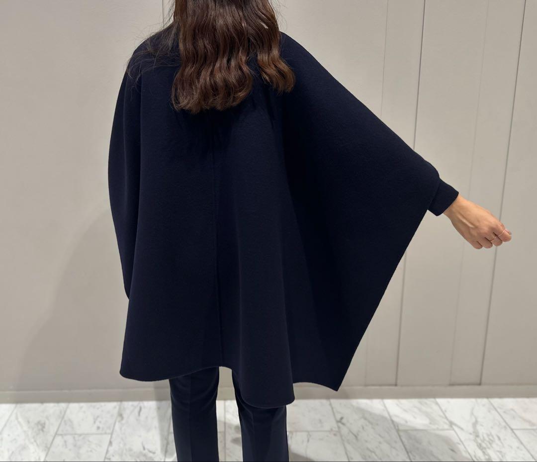 M-premier BLACK メタルパーツミドルポンチョ 定価9.9万