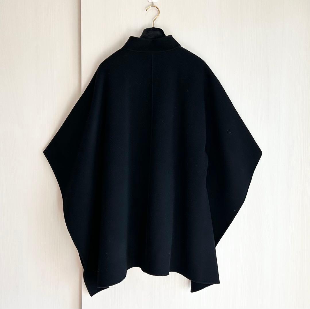 M-premier BLACK メタルパーツミドルポンチョ 定価9.9万