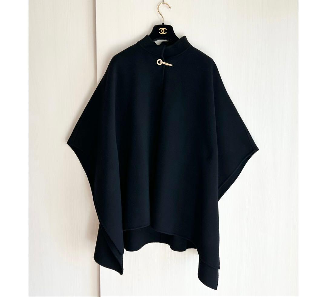 M-premier BLACK メタルパーツミドルポンチョ 定価9.9万