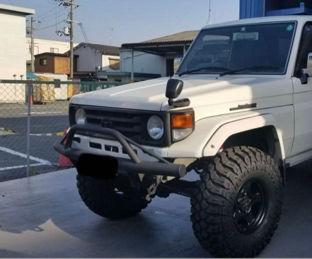 ランクル70.78プラド　ししかりフロントバンパー　塗装なし　ご注意下さい‼️