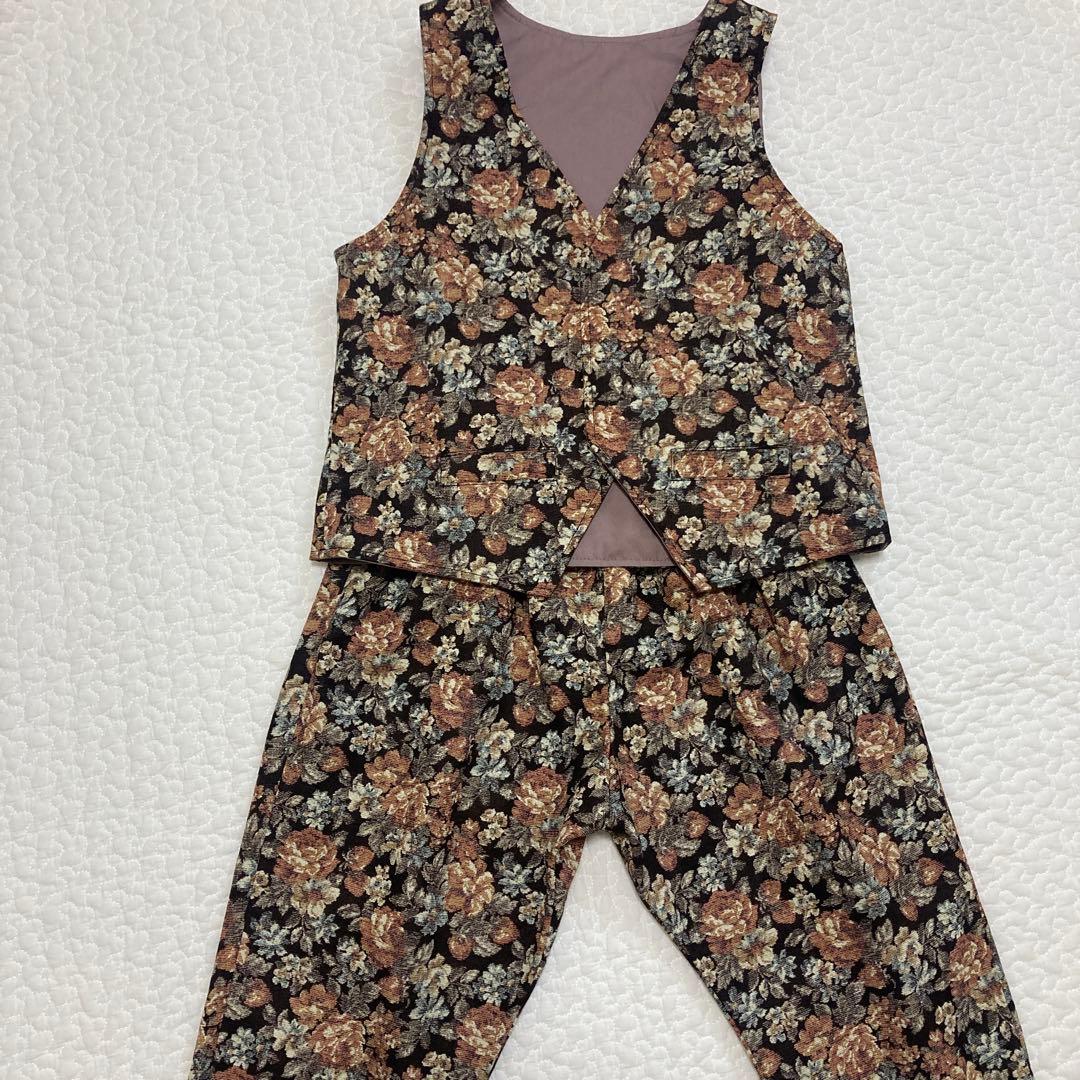 キッズ　ベストとパンツ　セットアップ　ハンドメイド