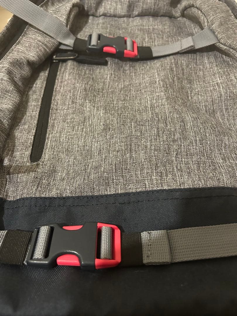 NIXON リュックサック グレー　新品未使用