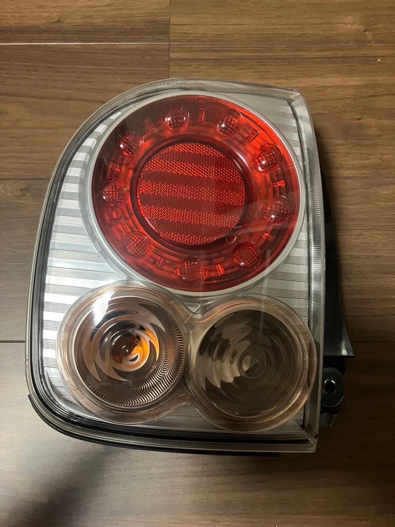 seikai　 スズキ　ラパン　ショコラ　左テールランプ