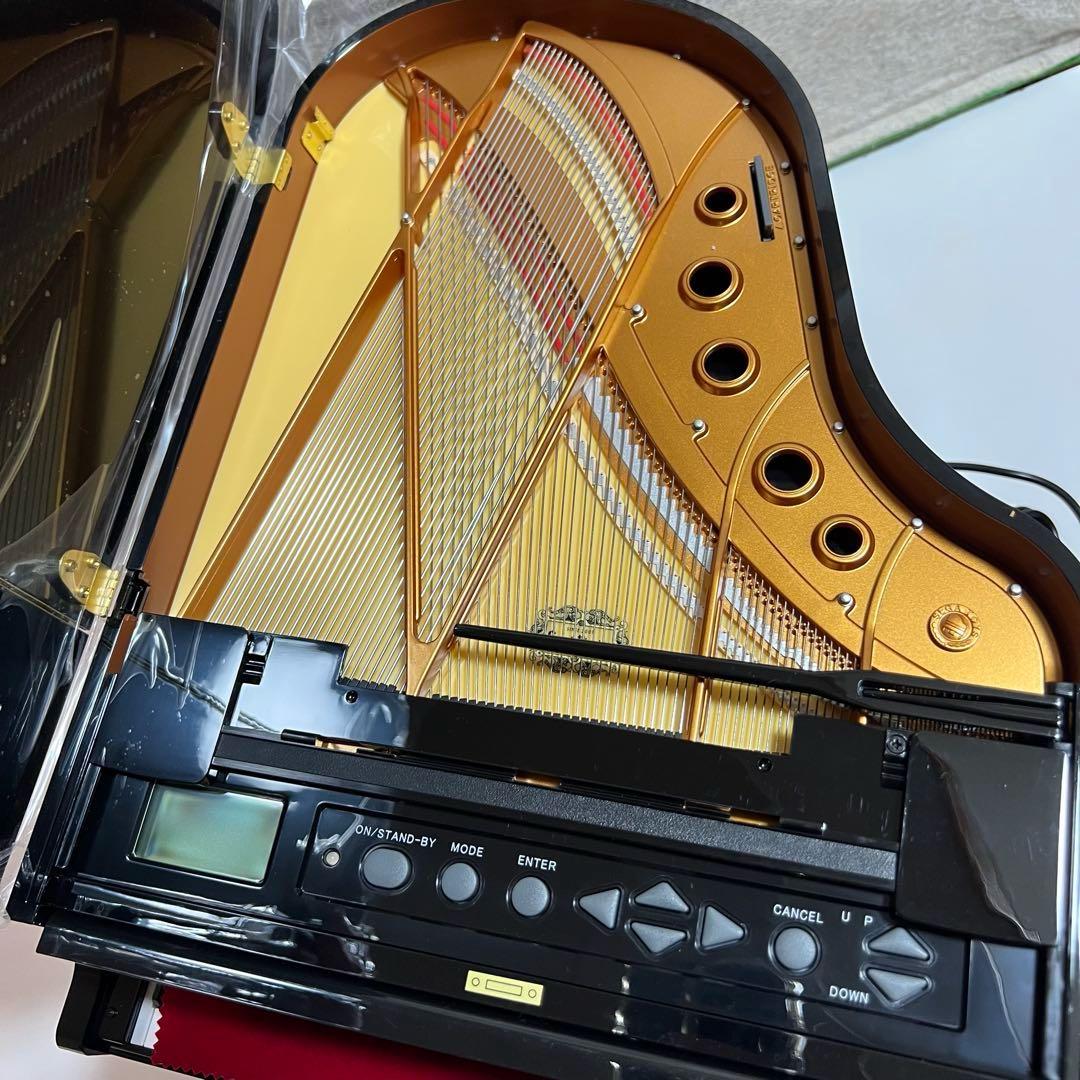 セガトイズグランドピアニスト　未使用箱無し屋根の片側蝶番が折れています。