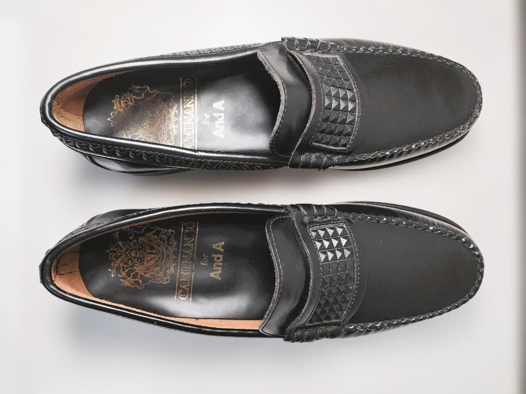 And A カミナンド ラバースタッズ ローファーブラック26cm