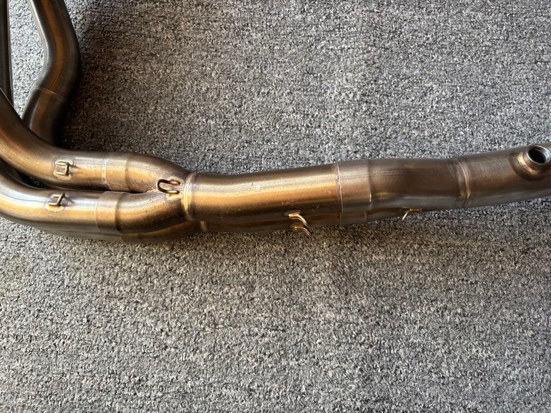 AKRAPOVIC/アクラポヴィッチ カワサキ Z900RS エキパイ