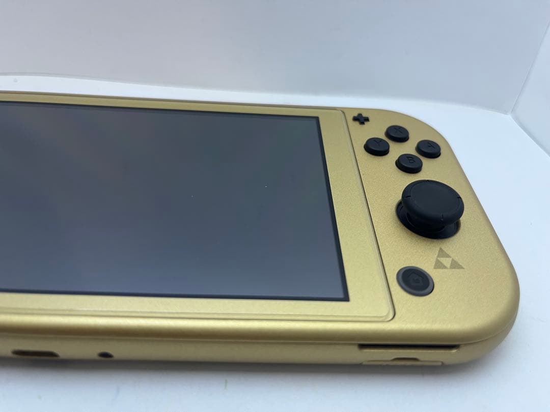 1美品　任天堂　Switch Lite 本体　ハイラルエディション　付属品無し