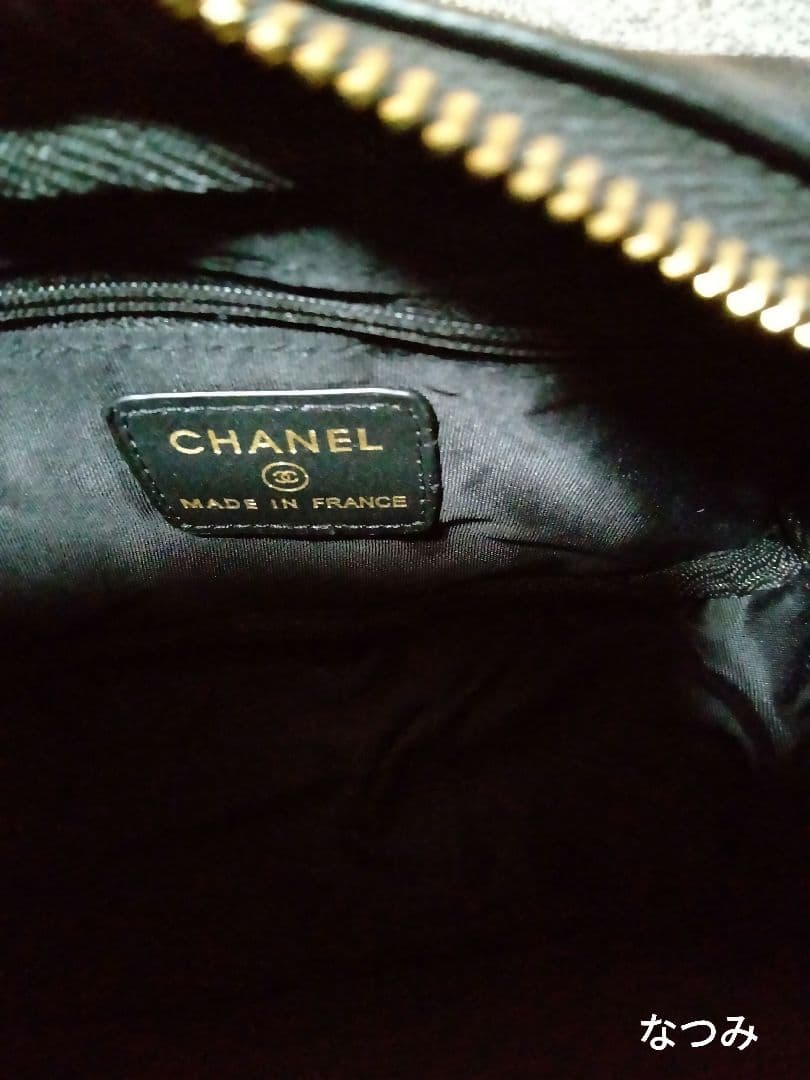 CHANEL ブラック キルティング チェーンショルダーバッグ ノベルティ