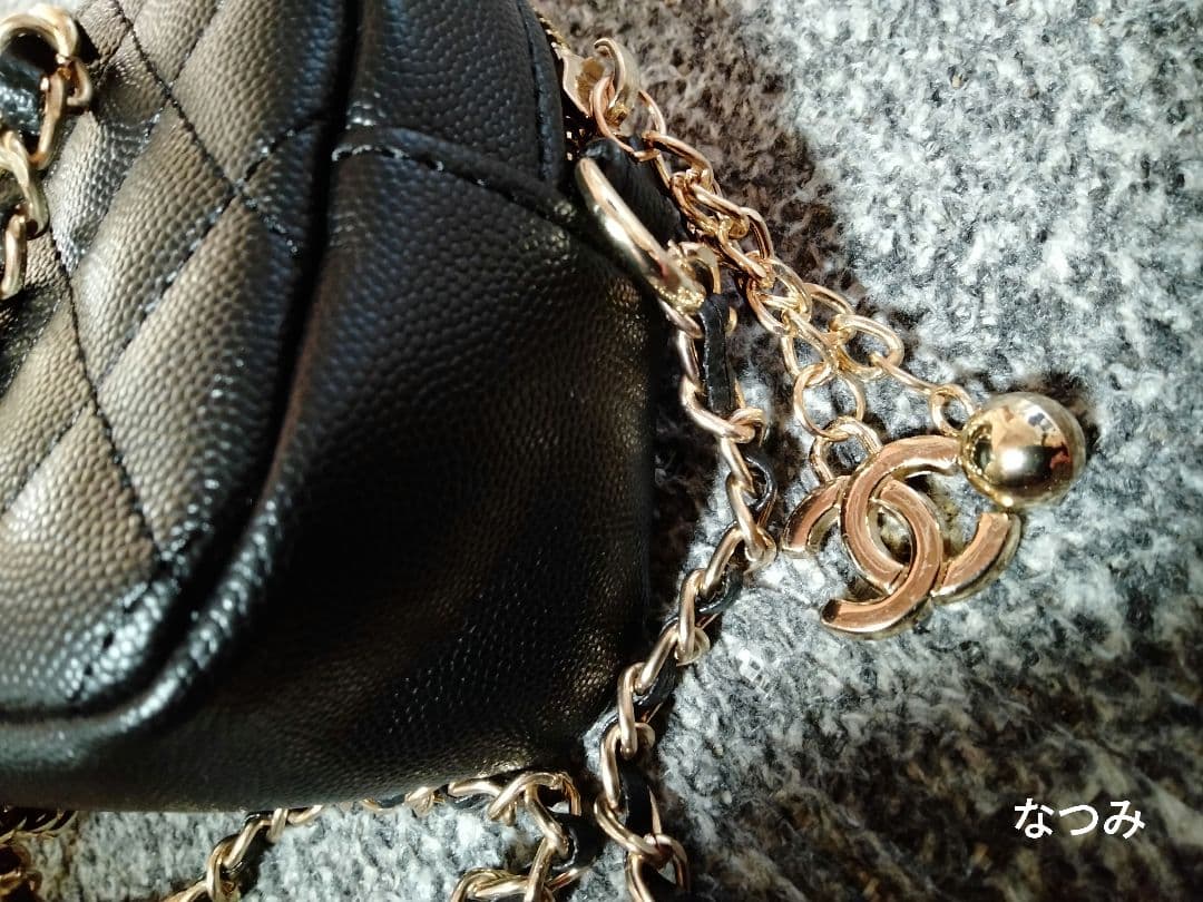 CHANEL ブラック キルティング チェーンショルダーバッグ ノベルティ