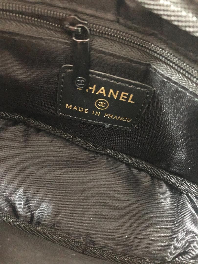 黒色 ショルダーバッグ チャーム