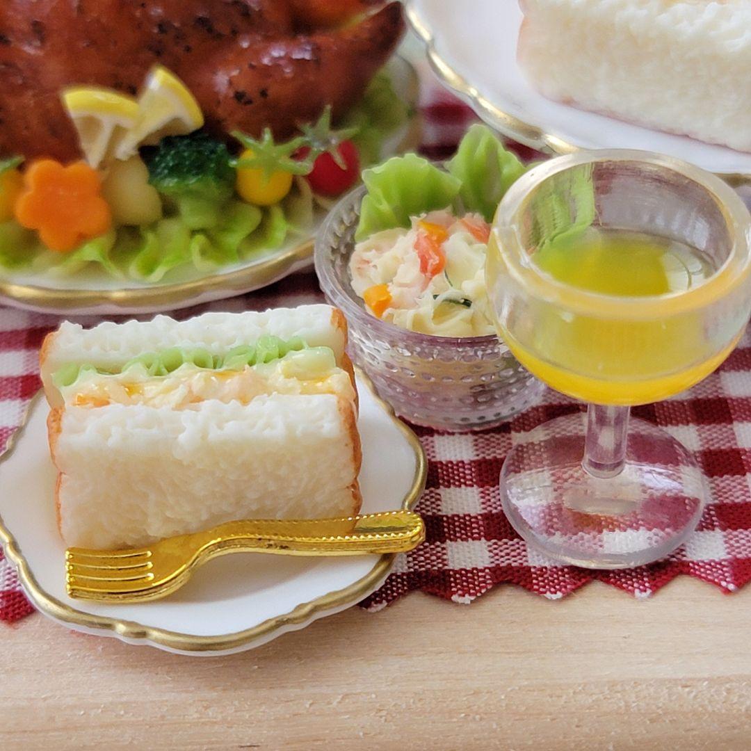 ミニチュアフード パーティーフードセット ～ダイニングテーブルセット付き～