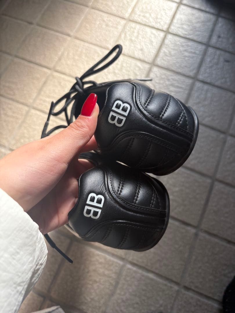 バレンシアガ　スニーカー　balenciaga zen sneaker