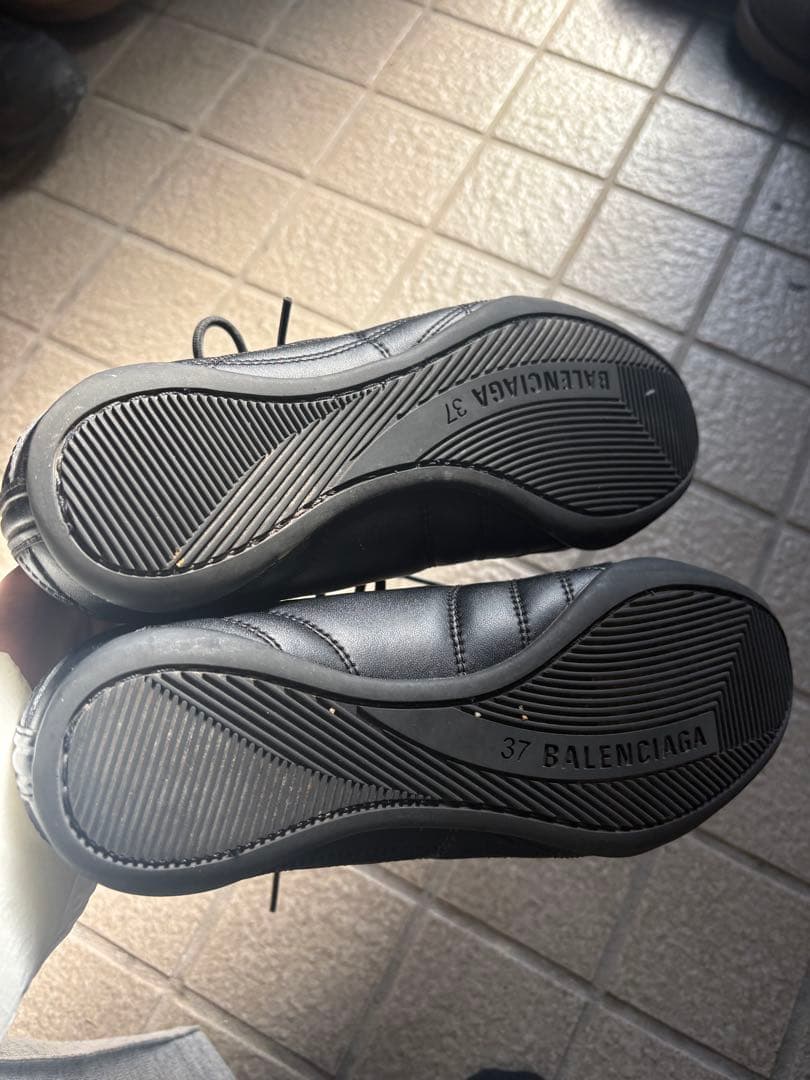 バレンシアガ　スニーカー　balenciaga zen sneaker