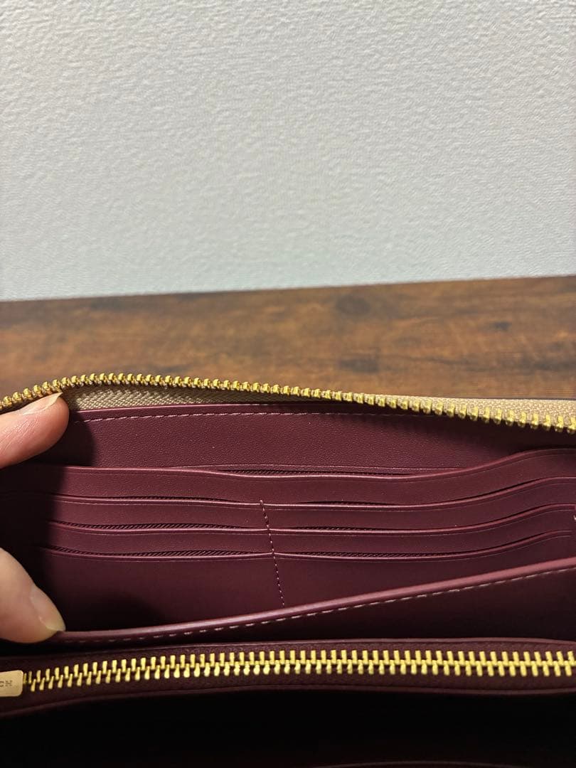 【あや】COACH ロングジップアラウンドウォレット　ベージュ