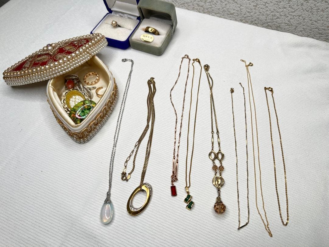 遺品整理品　ジュエリーケースごと　アクセサリー　ジュエリーセット