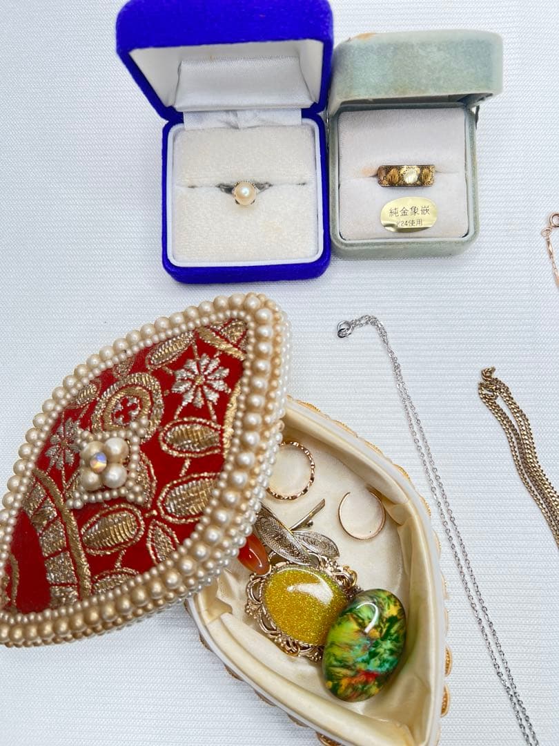 遺品整理品　ジュエリーケースごと　アクセサリー　ジュエリーセット