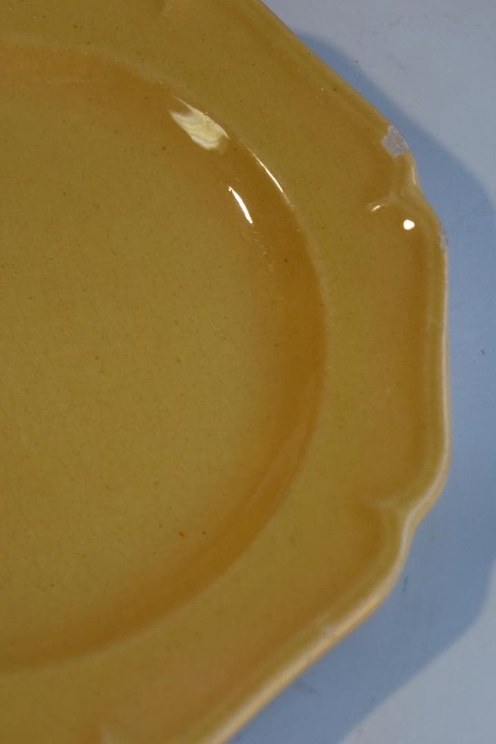 1枚はおまけ　19世紀アプト窯　黄釉花リム　デセール皿　アンティーク