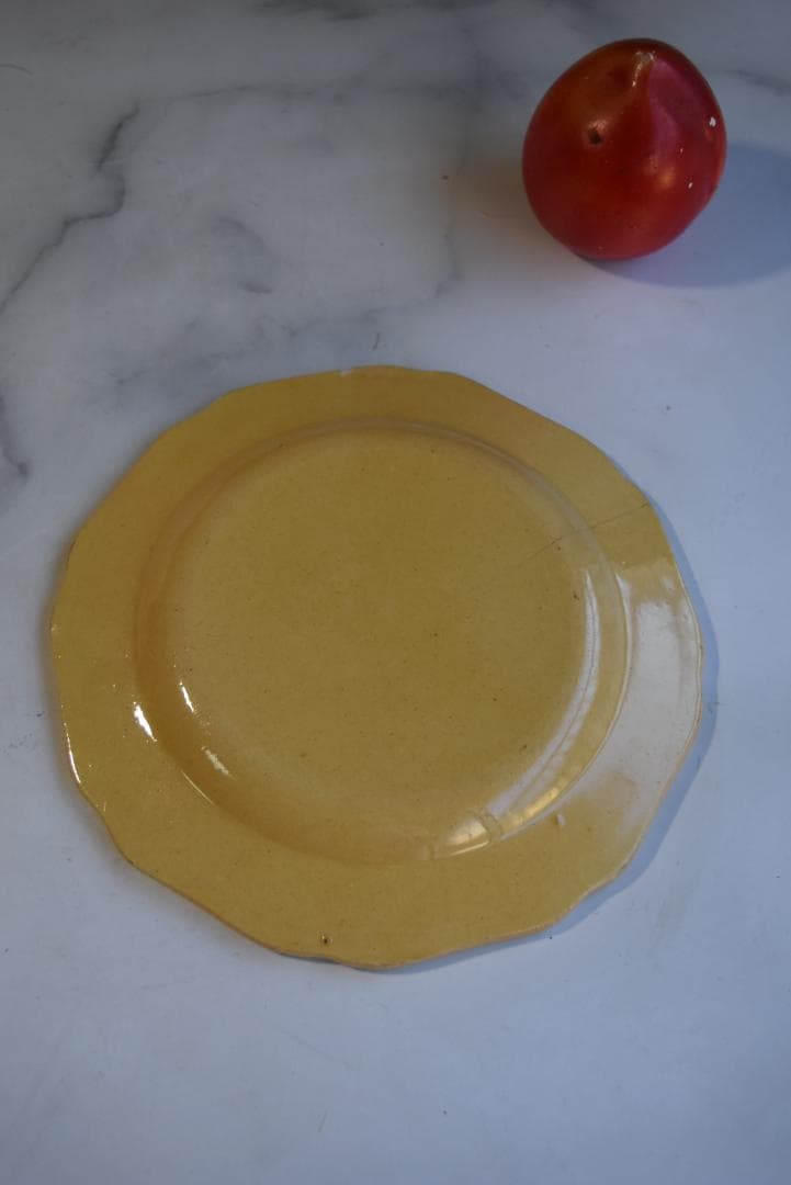 1枚はおまけ　19世紀アプト窯　黄釉花リム　デセール皿　アンティーク