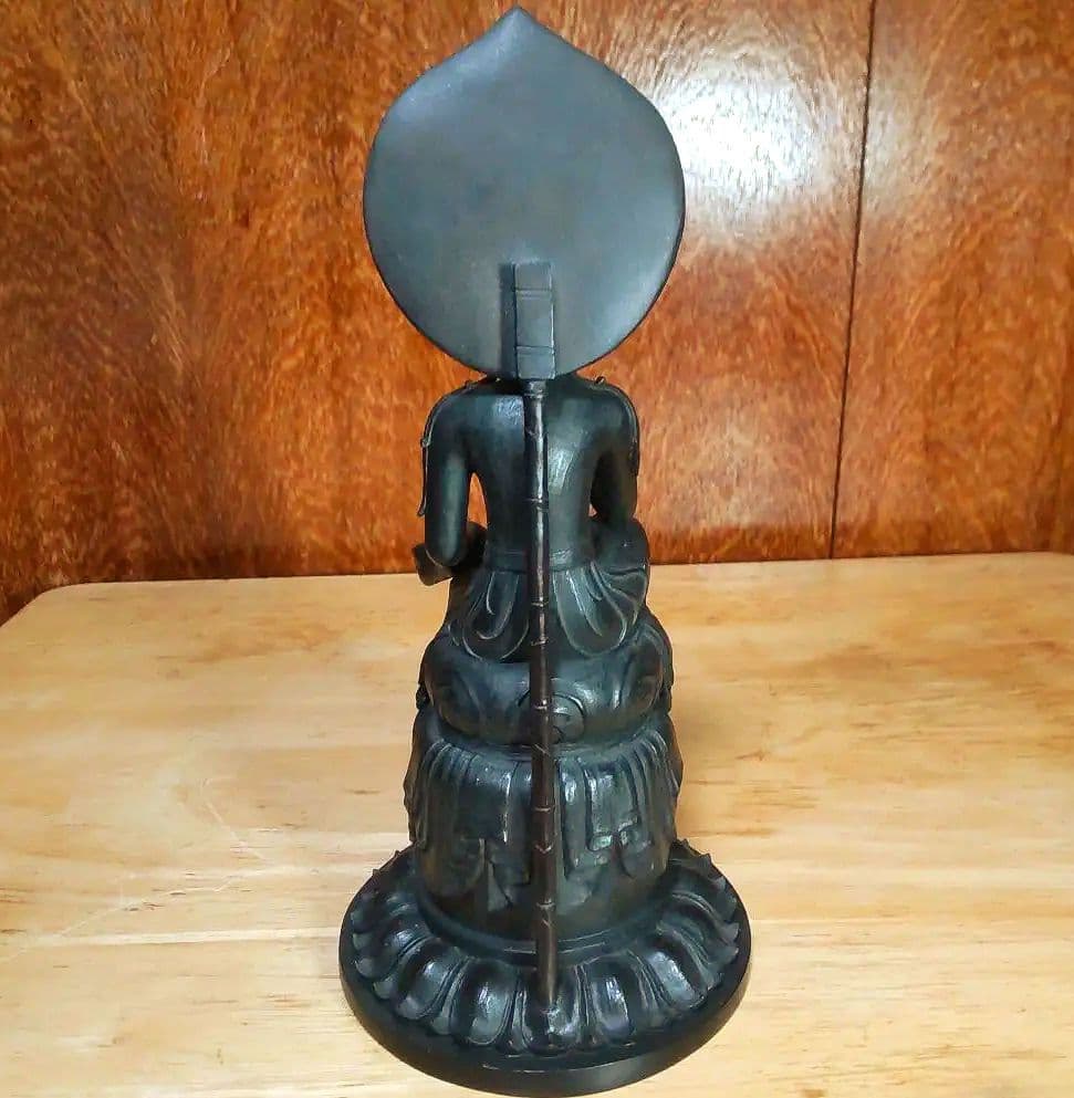 TanaCocoroイムス掌 菩薩半跏像 「世界の三大微笑と称えられる像」