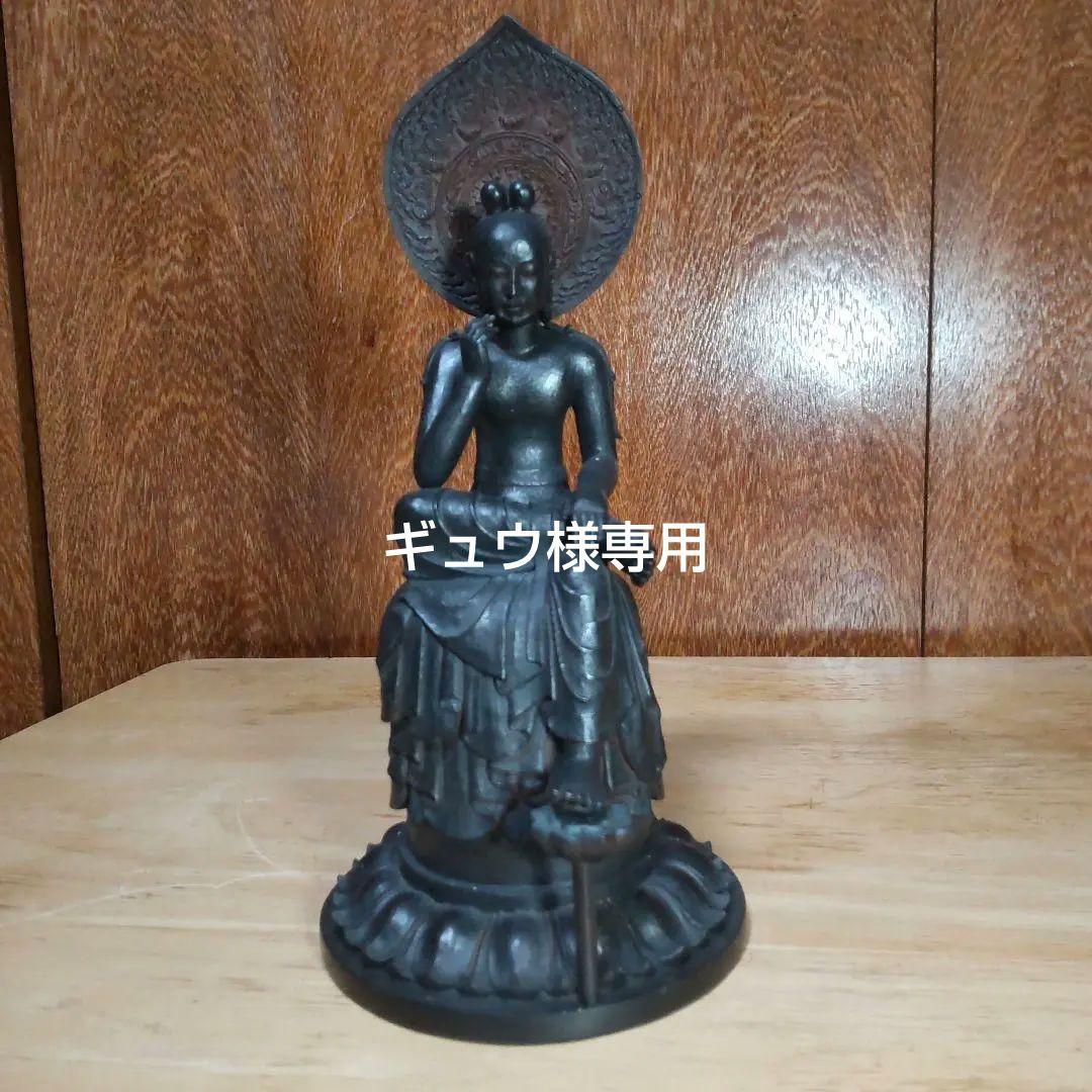 TanaCocoroイムス掌 菩薩半跏像 「世界の三大微笑と称えられる像」