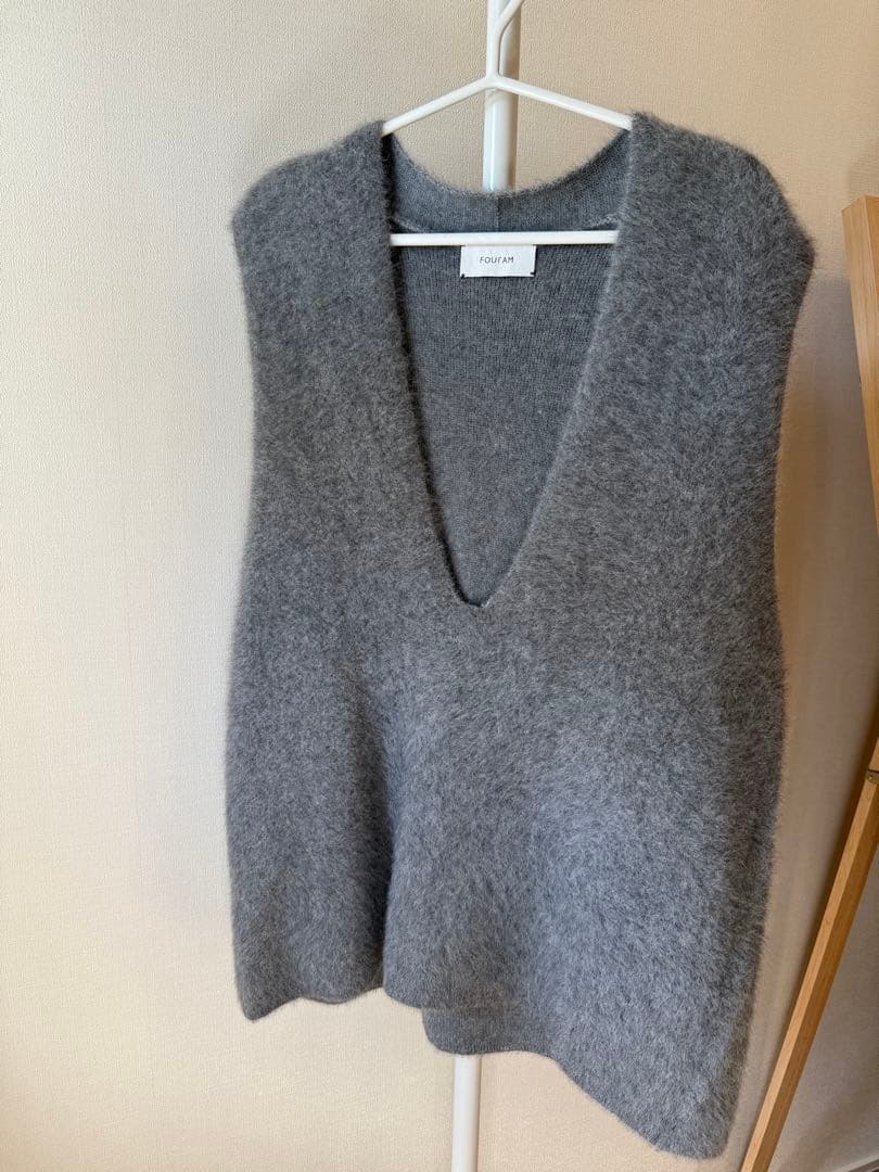 FOURAMニットベスト グレー