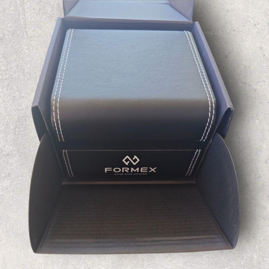 新品・未使用　FORMEX ESSENCE 39 フォーメックス　自動巻　腕時計