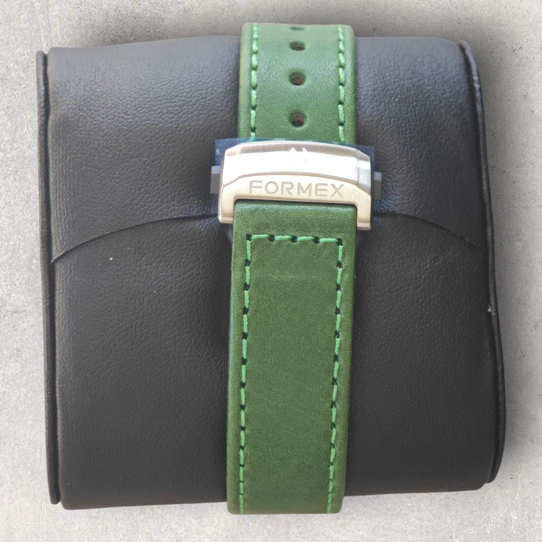 新品・未使用　FORMEX ESSENCE 39 フォーメックス　自動巻　腕時計