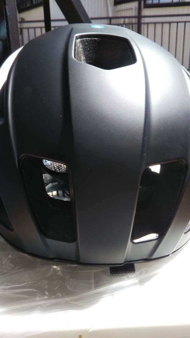 新品未使用 100% Altis グラベル ヘルメット Mサイズ  ブラック色