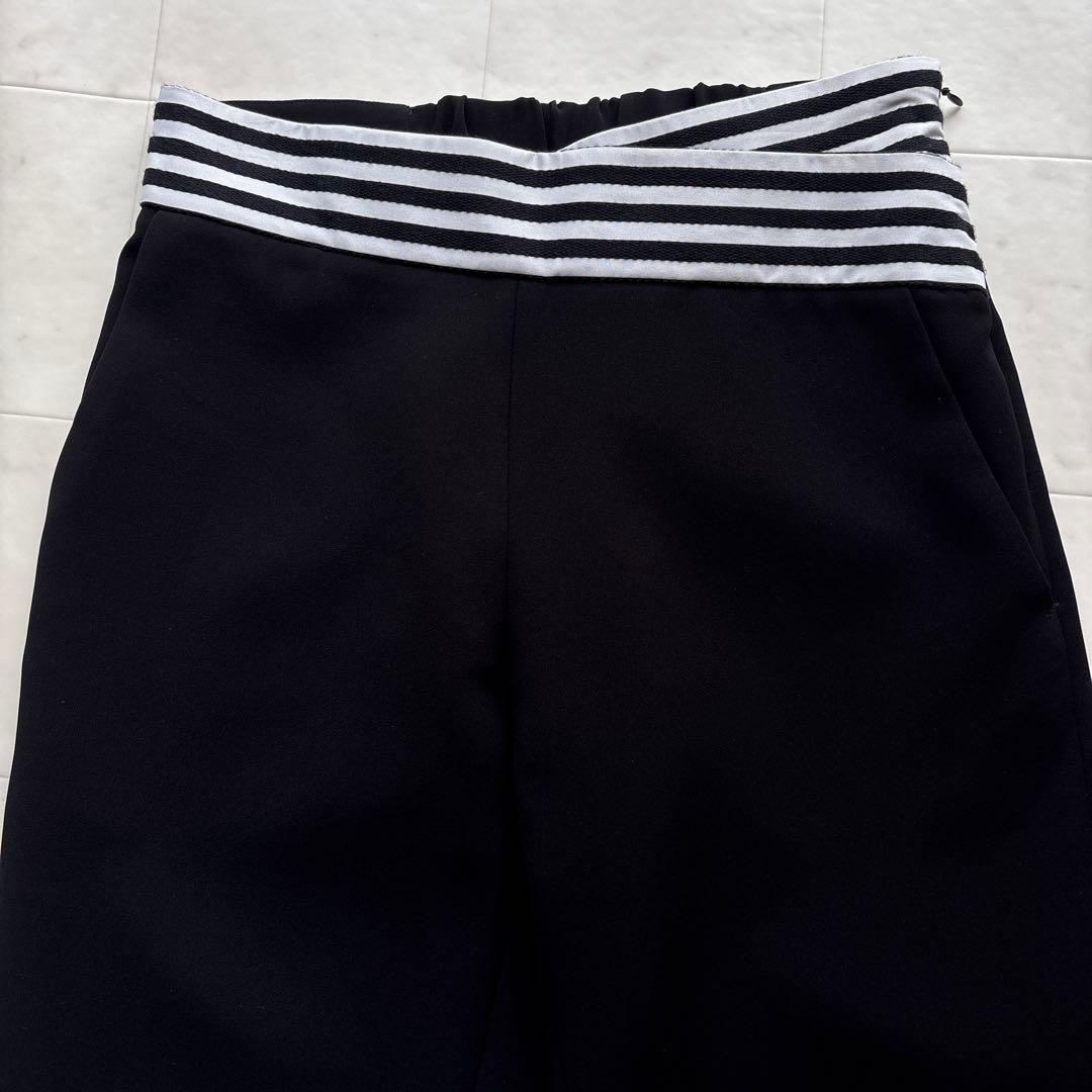 美品 ボーダーズアットバルコニー 定番 テーパードパンツ 黒 ブラック 36