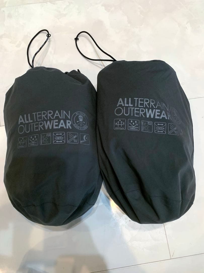 新品未使用 MARK&LONA レインウェア　48 セットアップ　ストレッチ