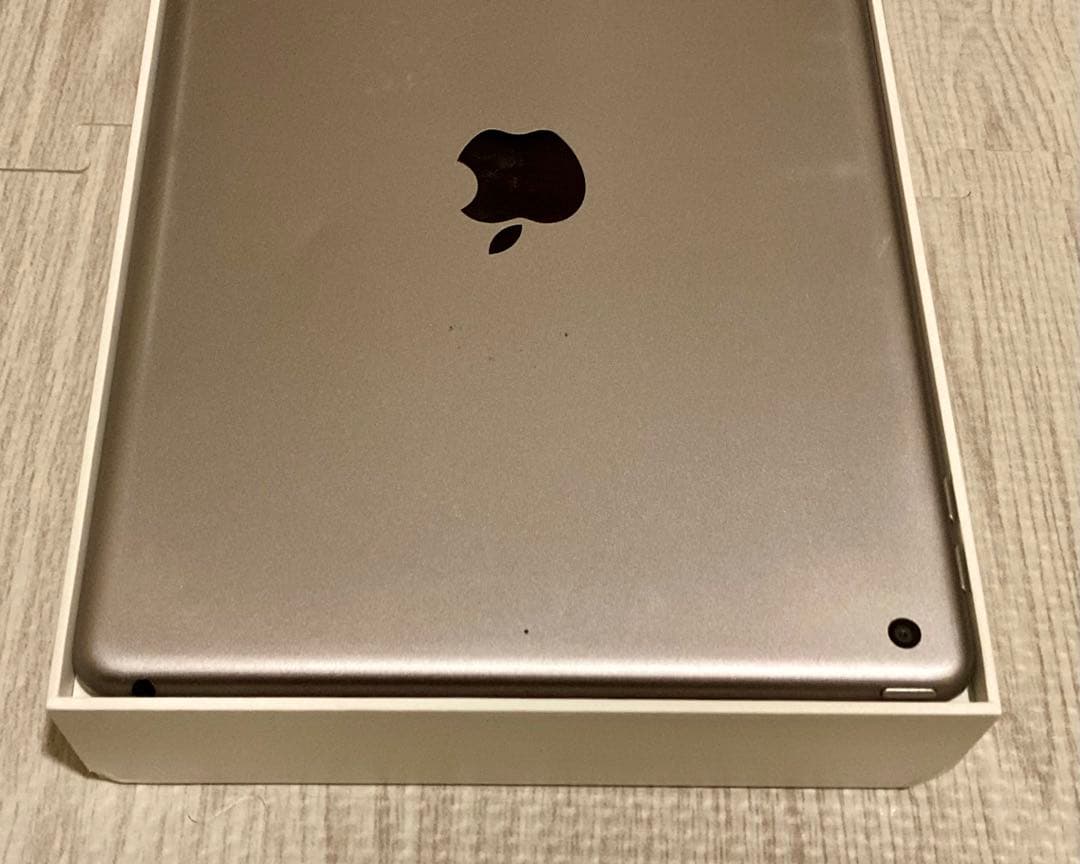 Apple iPad 第6世代 Wi-Fi モデル 128GB スペースグレー